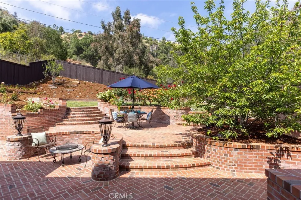 481 Paulette Pl, La Canada Flintridge, CA 91011