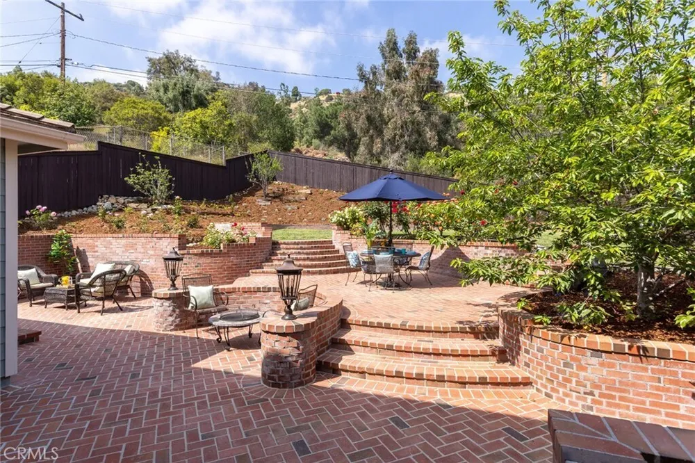 481 Paulette Pl, La Canada Flintridge, CA 91011