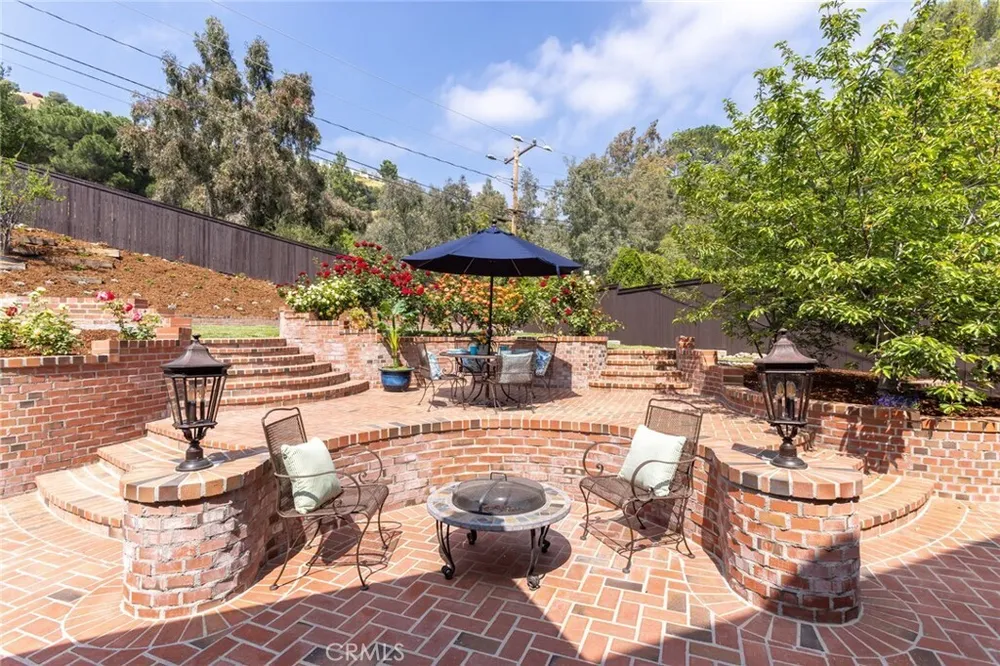 481 Paulette Pl, La Canada Flintridge, CA 91011