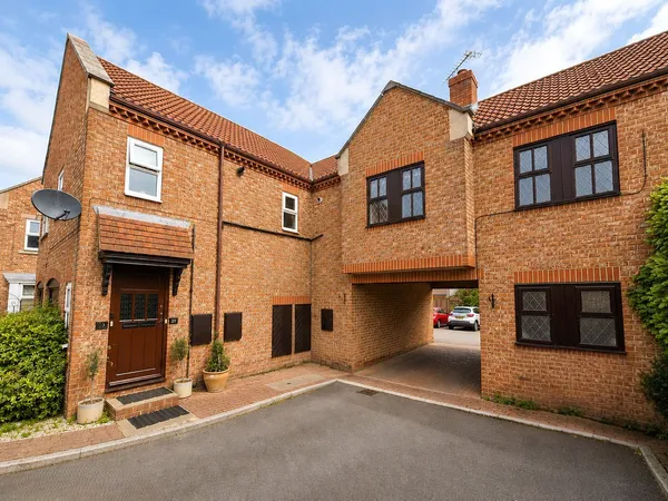 Burns Way, Clifford, LS23
