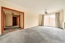 Roundhedge Way, Enfield
