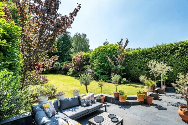 Chart Lane, Reigate, RH2 photo 4