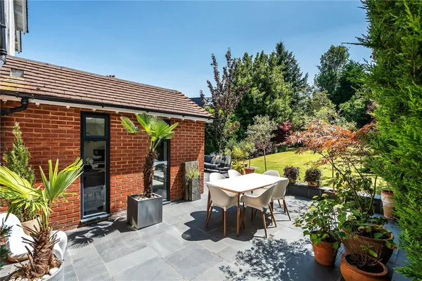 Chart Lane, Reigate, RH2 photo 24