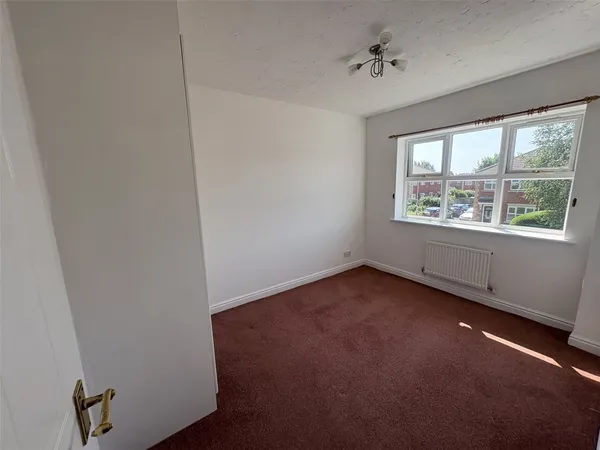 Cross Waters Close, Wootton, NN4 photo 8