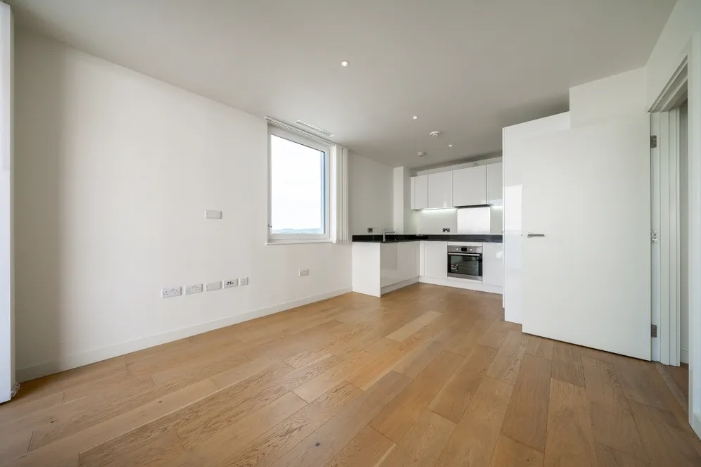 Capitol Way London NW9 photo 2