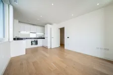 Capitol Way London NW9 photo 3