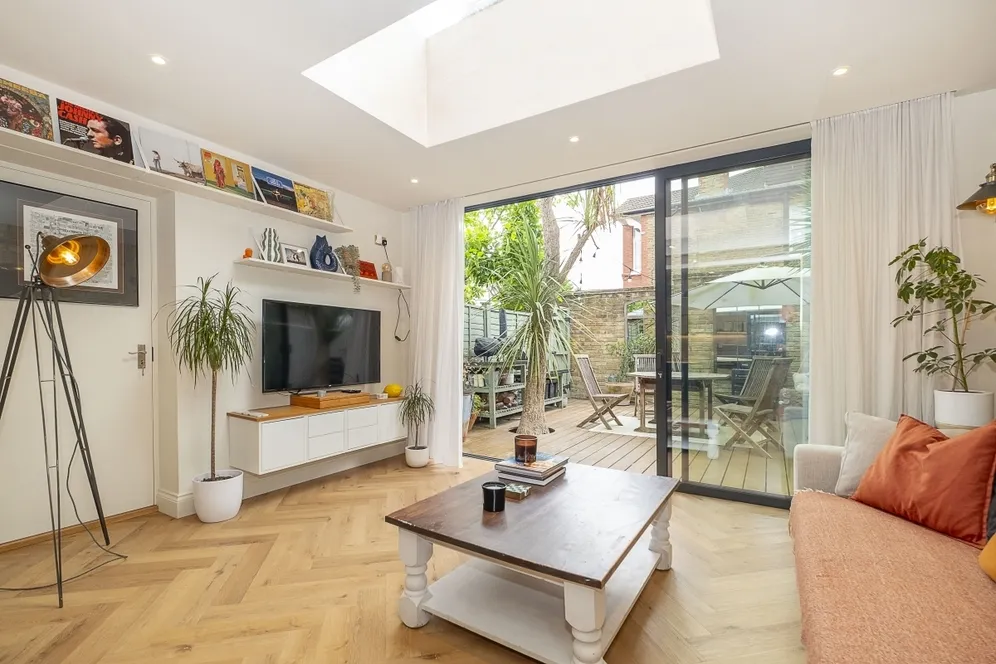 Burton Road Kingston upon Thames KT2 photo 4