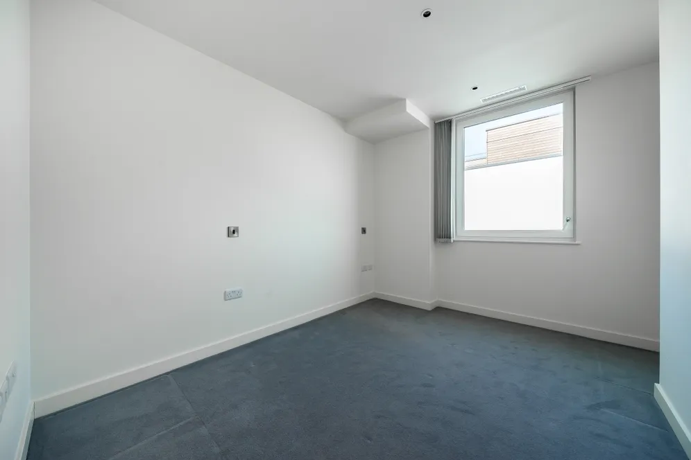 Capitol Way London NW9 photo 5