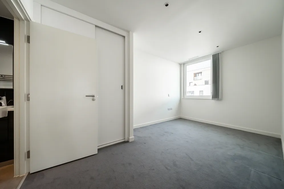 Capitol Way London NW9 photo 9