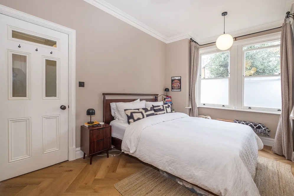 Burton Road Kingston upon Thames KT2 photo 12