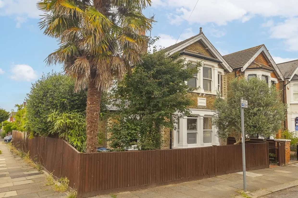 Burton Road Kingston upon Thames KT2 photo 18