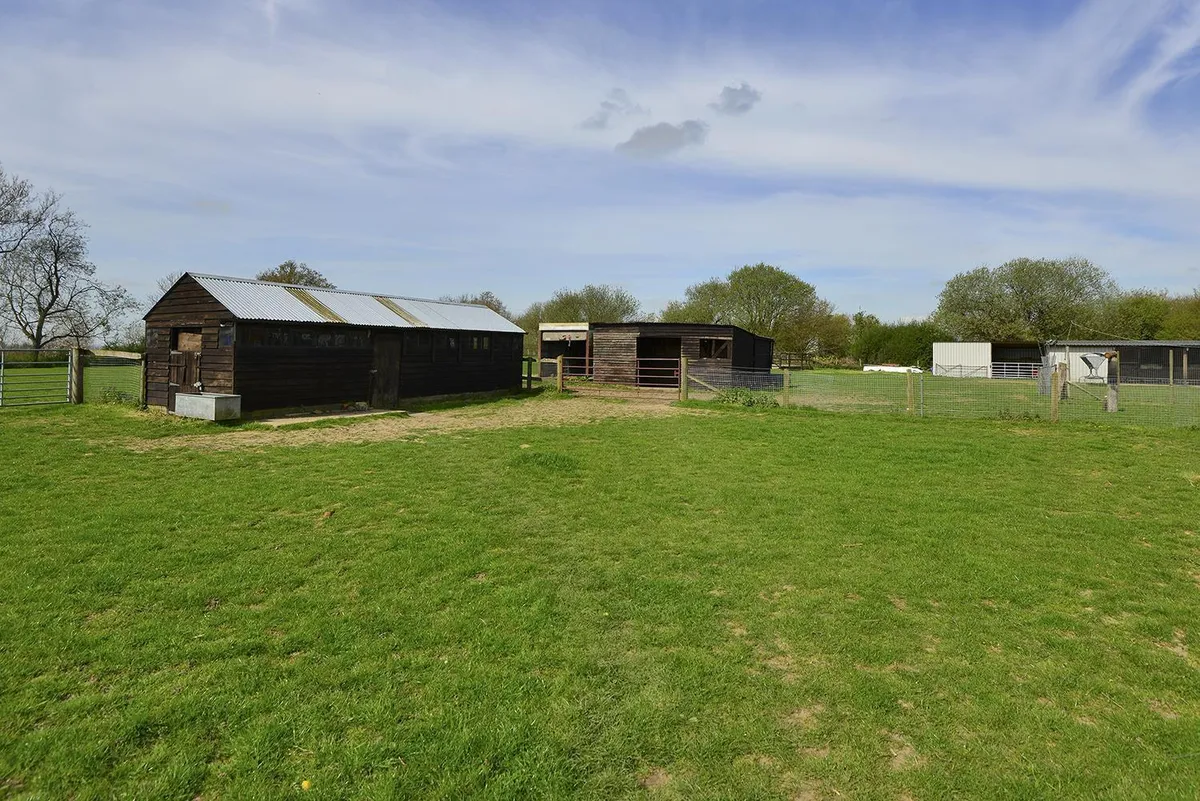 S  O L  D - rural Kent