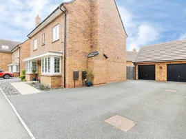 Oxford Blue Way, Stewartby, BEDFORD thumb 2