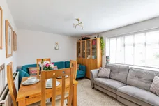Benedict Close, Rushden