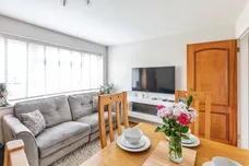 Benedict Close, Rushden
