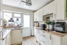 Benedict Close, Rushden
