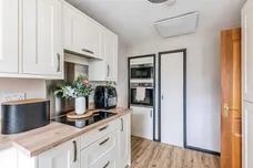 Benedict Close, Rushden