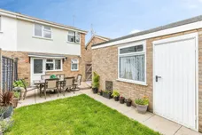 Benedict Close, Rushden