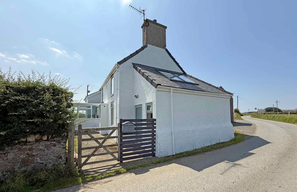 Pencraigwen, Llannerch-y-Medd, Isle of Anglesey, LL71