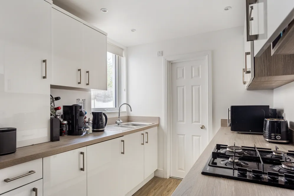 Priory Road, London, W4 photo 8