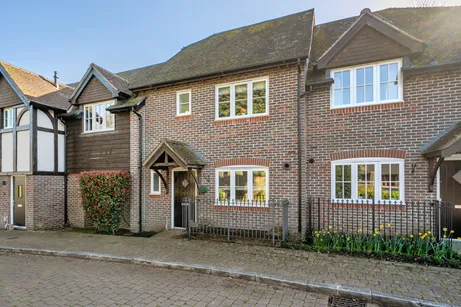 Clement Court, Alton, GU34