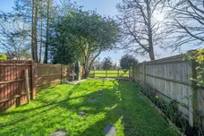 Clement Court, Alton, GU34 photo 2