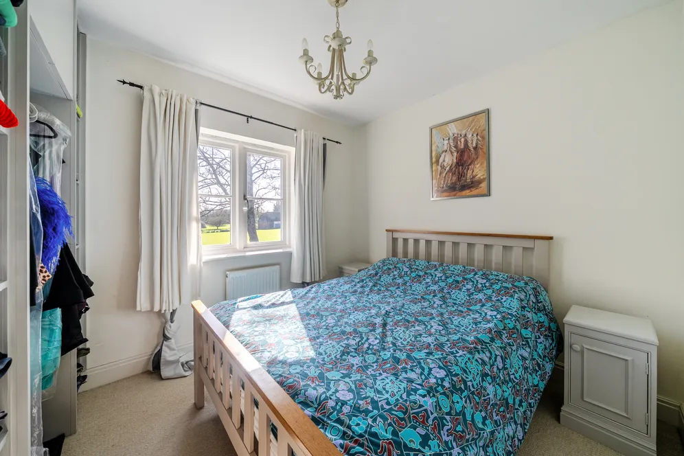 Clement Court, Alton, GU34 photo 10