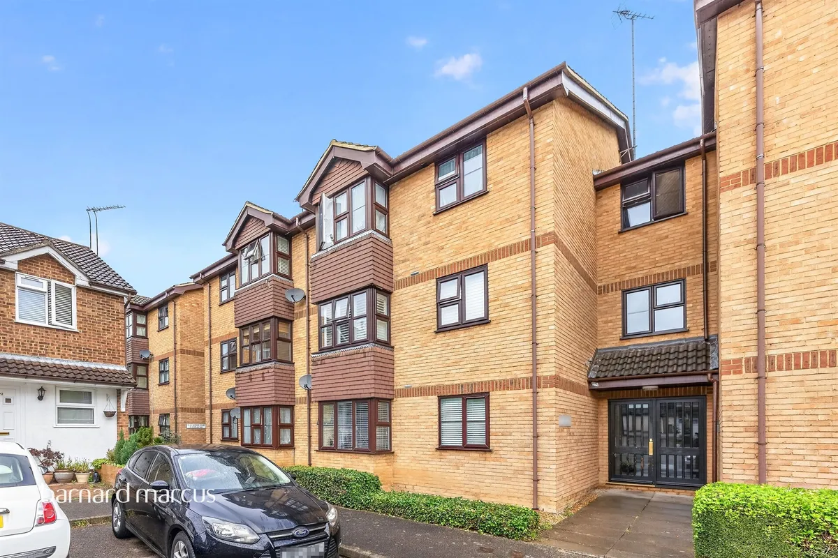 Whelan Way, Wallington