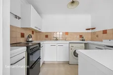 Whelan Way, Wallington