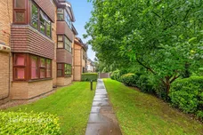 Whelan Way, Wallington