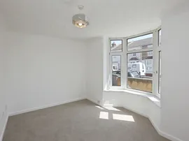 Woodstock Road, Gosport thumb 3