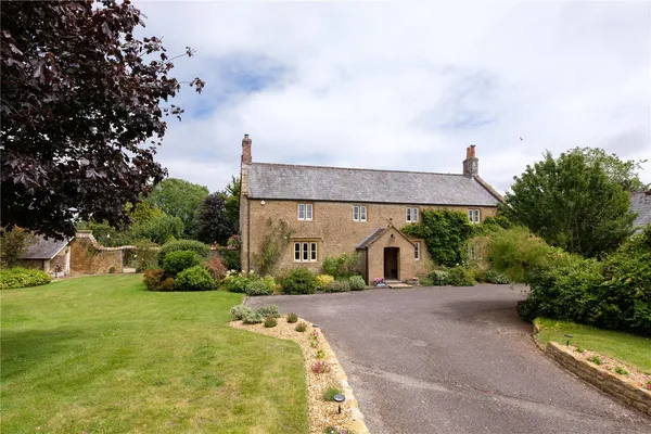 Claycastle, Haselbury Plucknett, TA18 photo 1