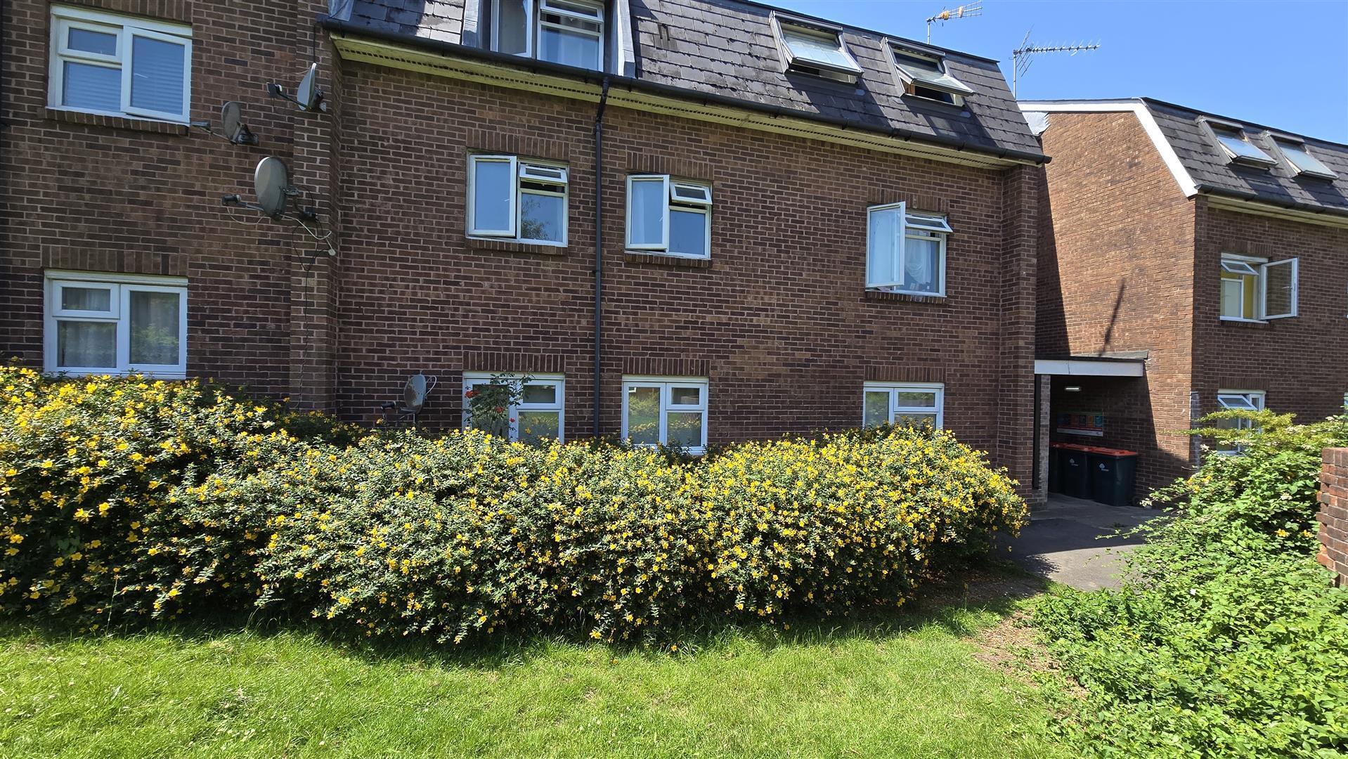 Britten Close, Bewbush Image 12