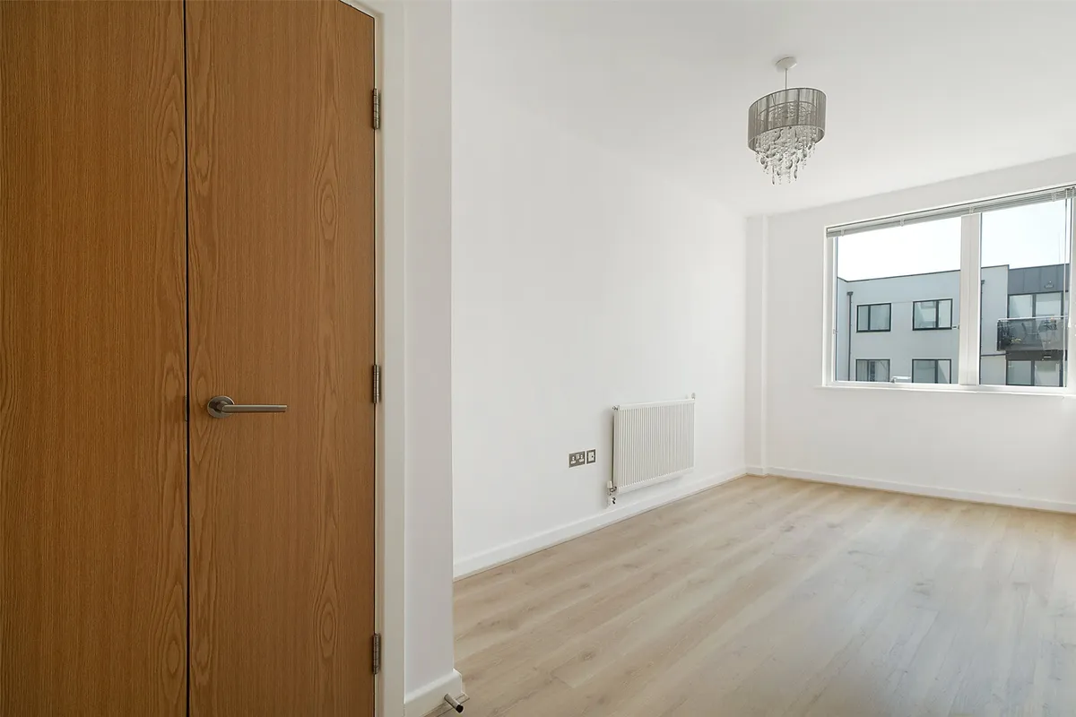 Russells Crescent, Horley, Surrey, RH6