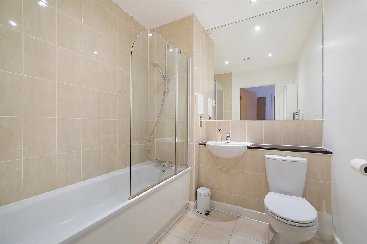 Russells Crescent, Horley, Surrey, RH6