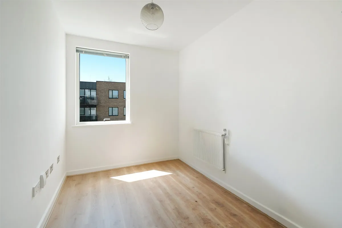 Russells Crescent, Horley, Surrey, RH6