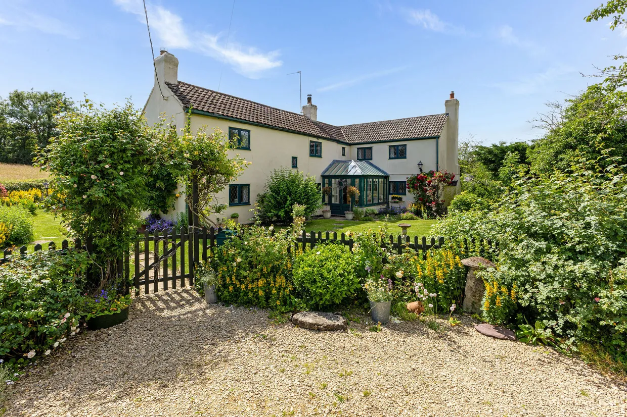 Braydonside, Nr. Brinkworth, SN15 photo 1