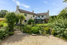 Braydonside, Nr. Brinkworth, SN15 photo 1