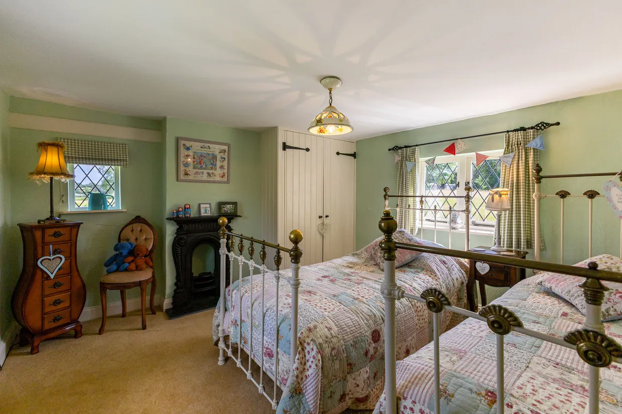 Braydonside, Nr. Brinkworth, SN15 photo 16