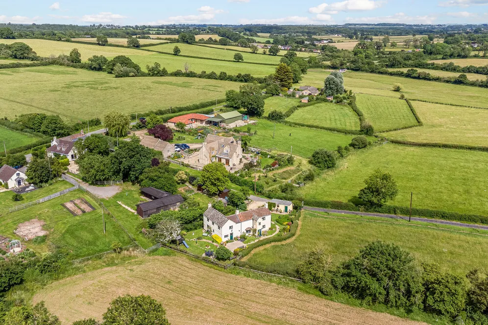 Braydonside, Nr. Brinkworth, SN15 photo 19