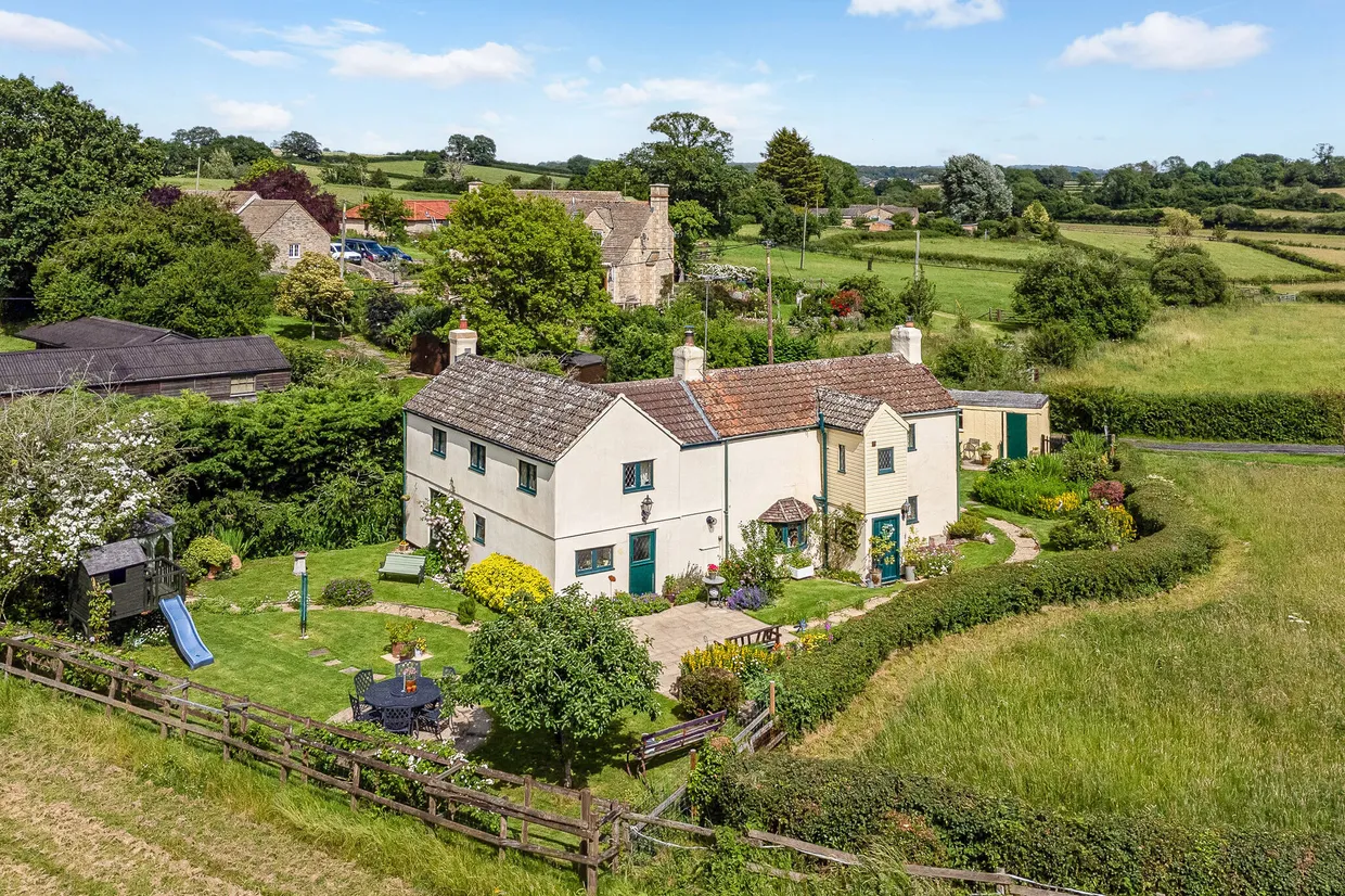 Braydonside, Nr. Brinkworth, SN15 photo 20