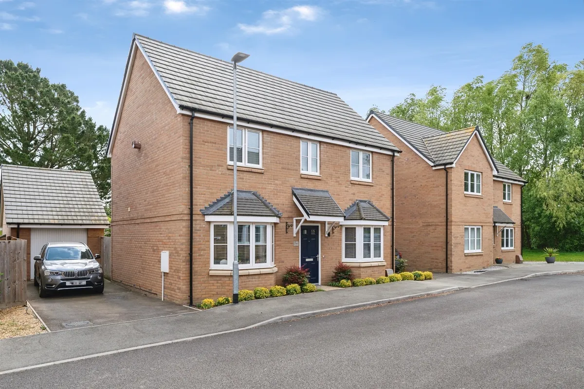 Lily Avenue, Wimblington, March