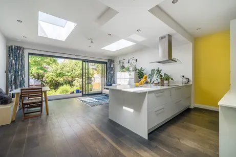 Greenford Avenue, Hanwell, W7