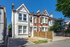 Greenford Avenue, Hanwell, W7 photo 2