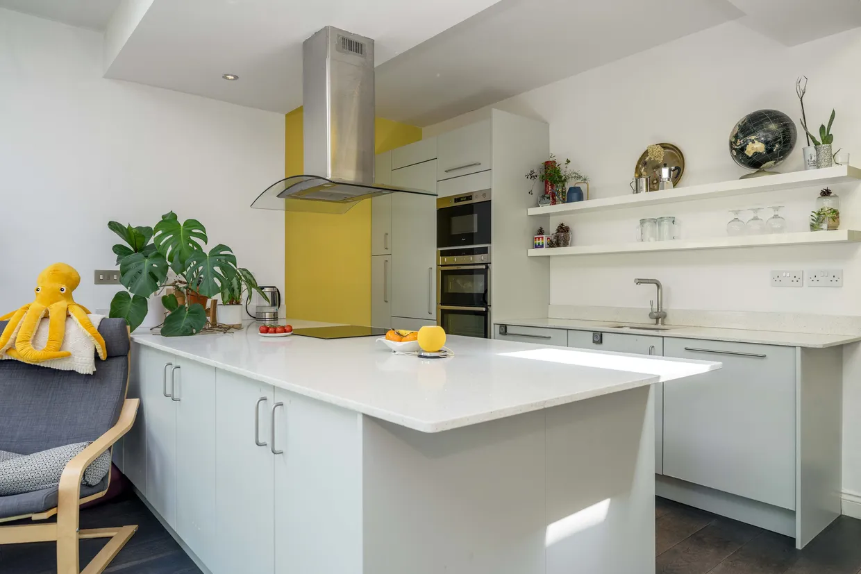 Greenford Avenue, Hanwell, W7 photo 4