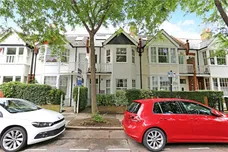 Brackley Road, London, W4 photo 1