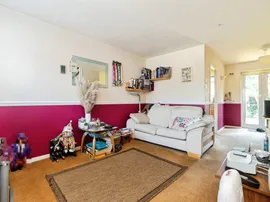 Ladywood Road, Hertford thumb 3