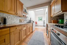 Pathfields, Haslemere, GU27 photo 6