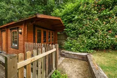 Pathfields, Haslemere, GU27 photo 12