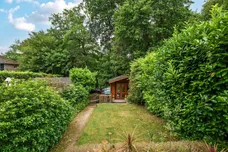 Pathfields, Haslemere, GU27 photo 13